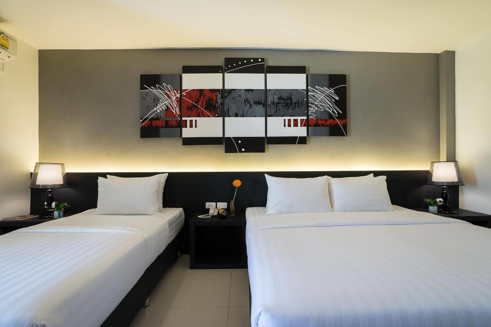 Ivory Villa City Bang Lamung Exterior photo